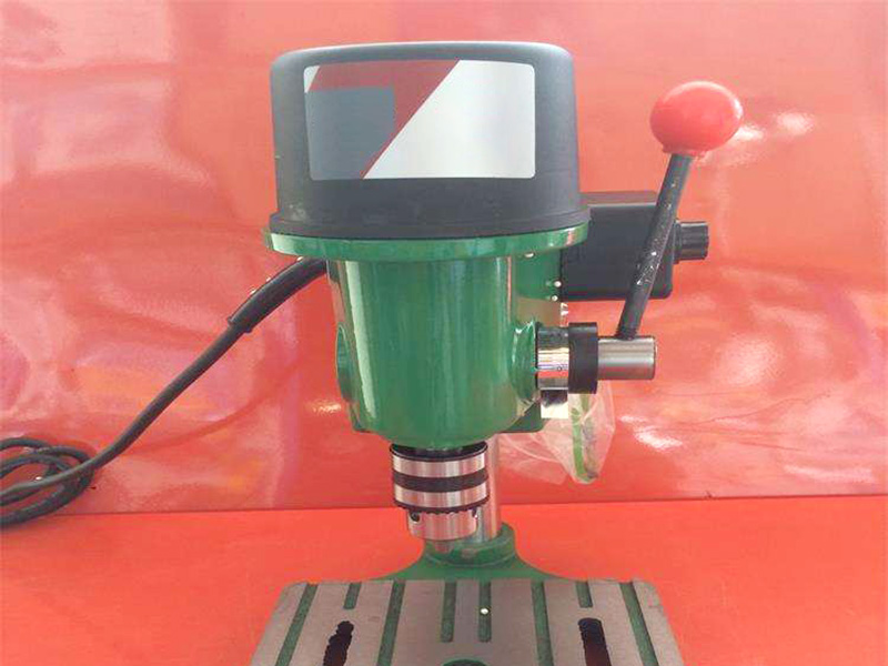 鉆孔機(jī)的夾頭怎么拆？會(huì)不會(huì)弄壞