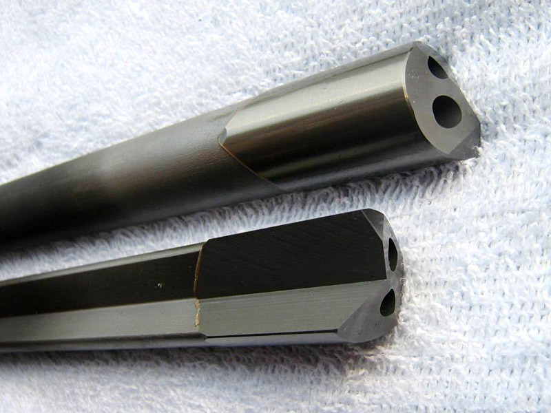 有沒有8.9的深孔鉆刀具?